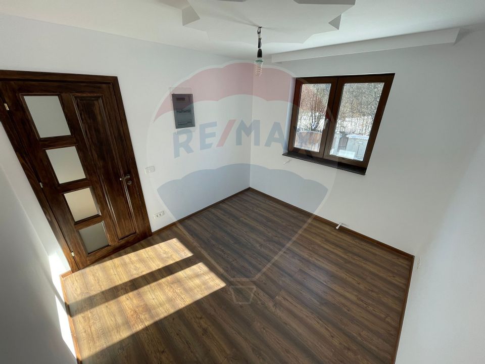 4 room House / Villa for sale