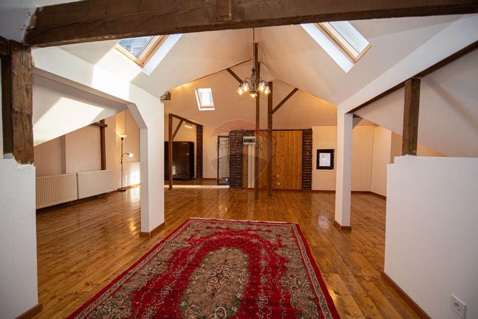 Vila de vanzare cu etaj Calea Calarasi Delea Veche