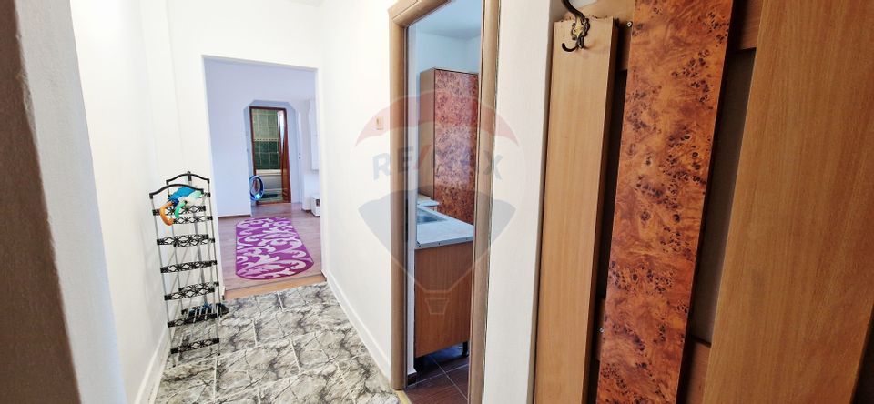 Inchiriere Apartament 2 camere, centrala, semidecomandat, zona Lebada