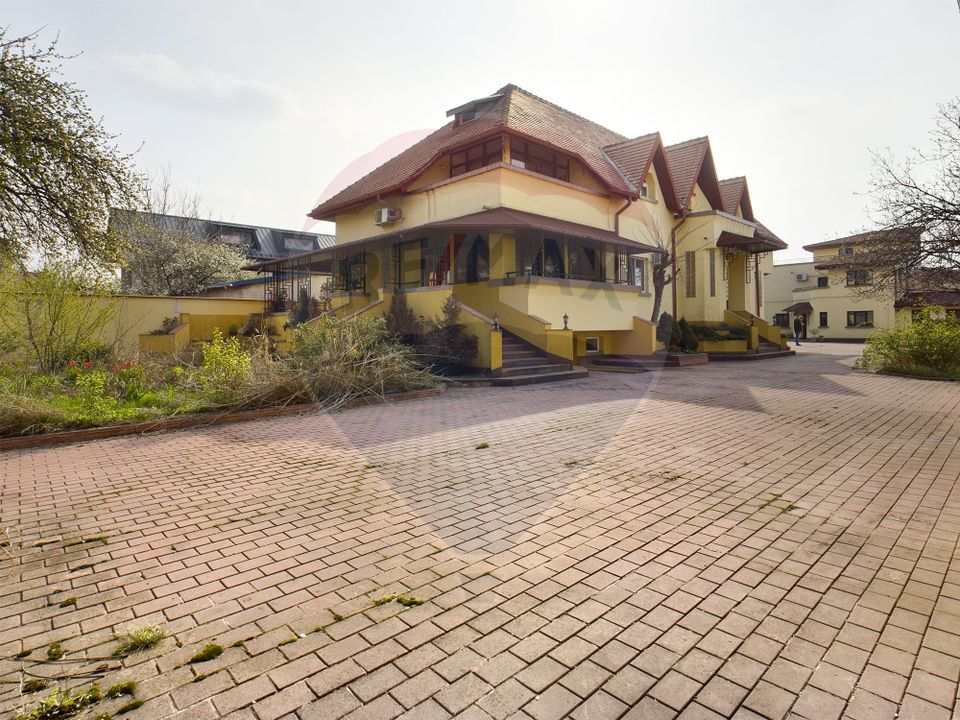 Casă / Vilă cu 21 camere de vânzare în zona Alexandriei