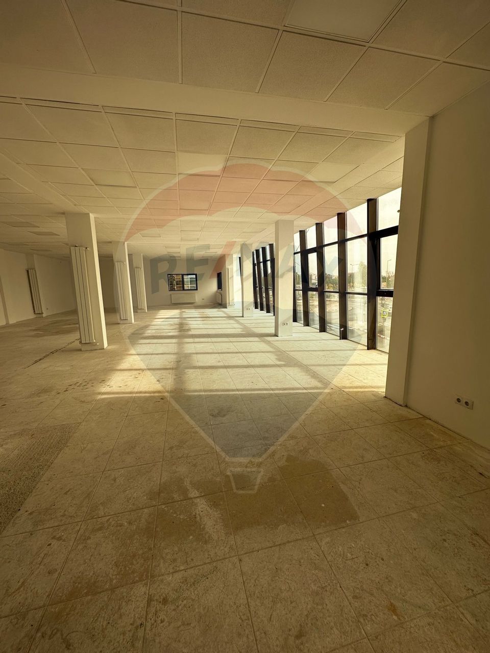 Commercial space/ Clinic 200 sqm near Voluntari City Hall