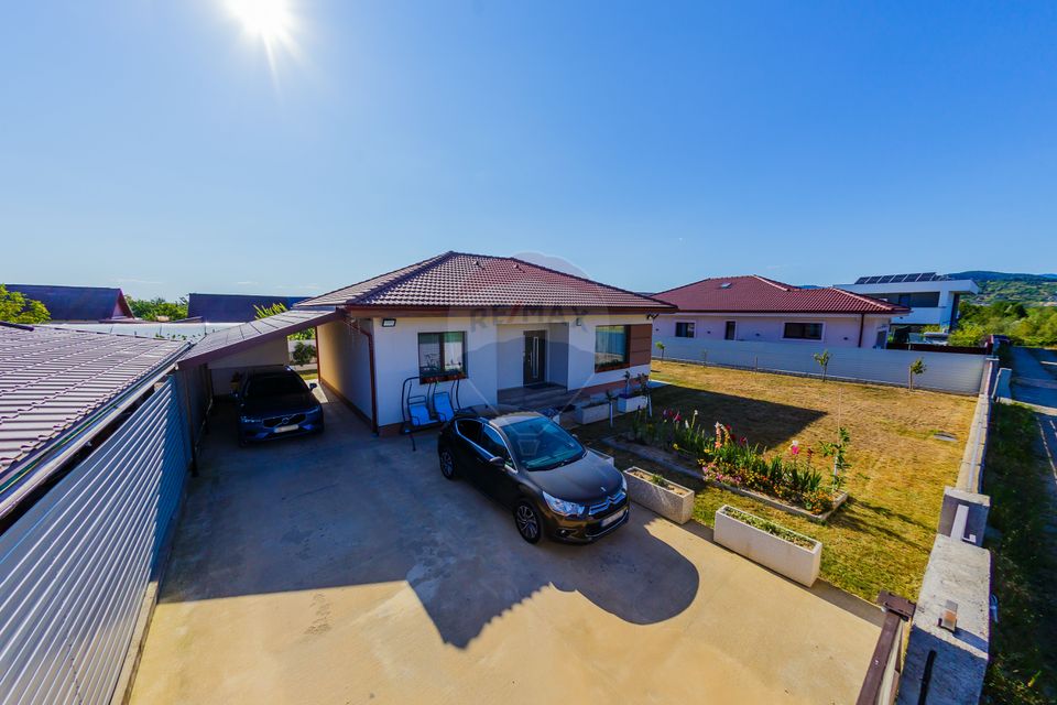 4 room House / Villa for sale