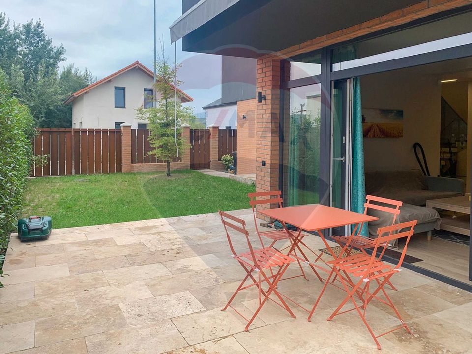 Casă ultramodernă cu 4 dormitoare, de închiriat, cartierul Tineretului