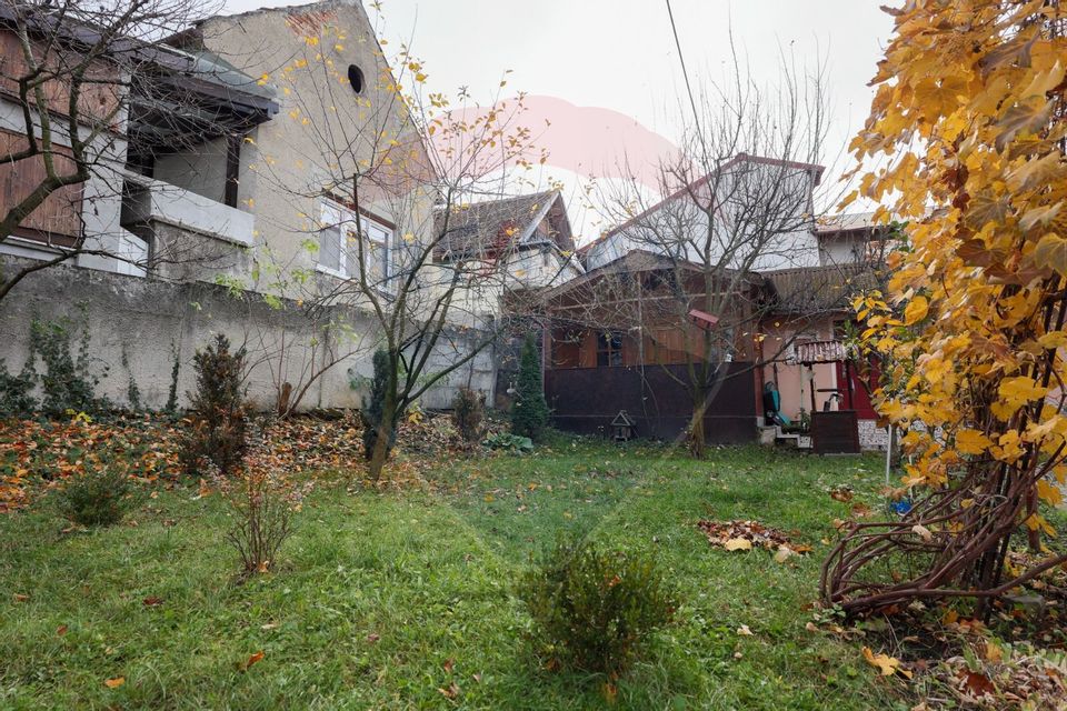 Casă cu 5 camere si curte, de vânzare, zona Centrul Istoric!