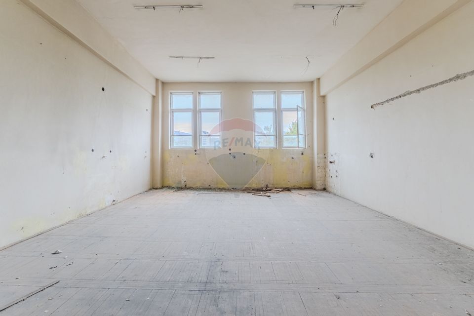 2,060sq.m Industrial Space for sale, Tractorul area