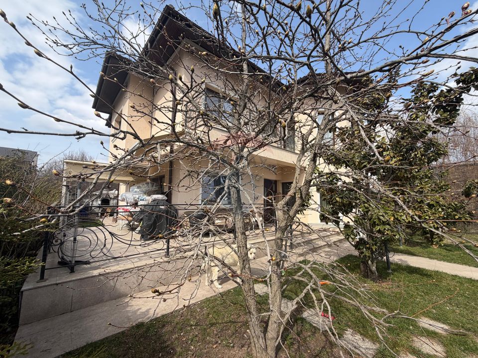 5 room House / Villa for sale