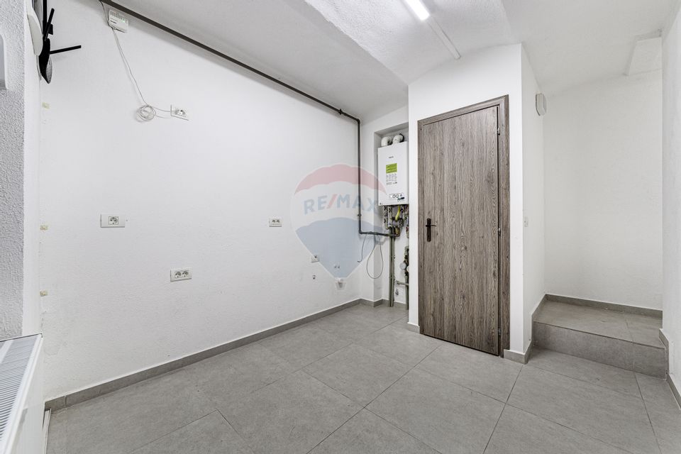 33sq.m Office Space for rent, Ultracentral area