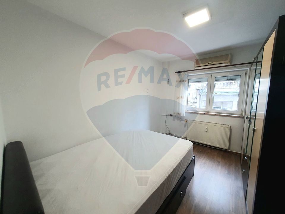 Apartament de inchiriat 4 cam în zona Stefan cel Mare