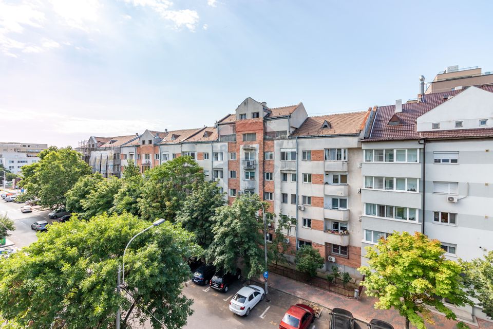 2 room apartment | Calea Călărașilor | 56 sqm | 1997 | 4/5 | Speaker