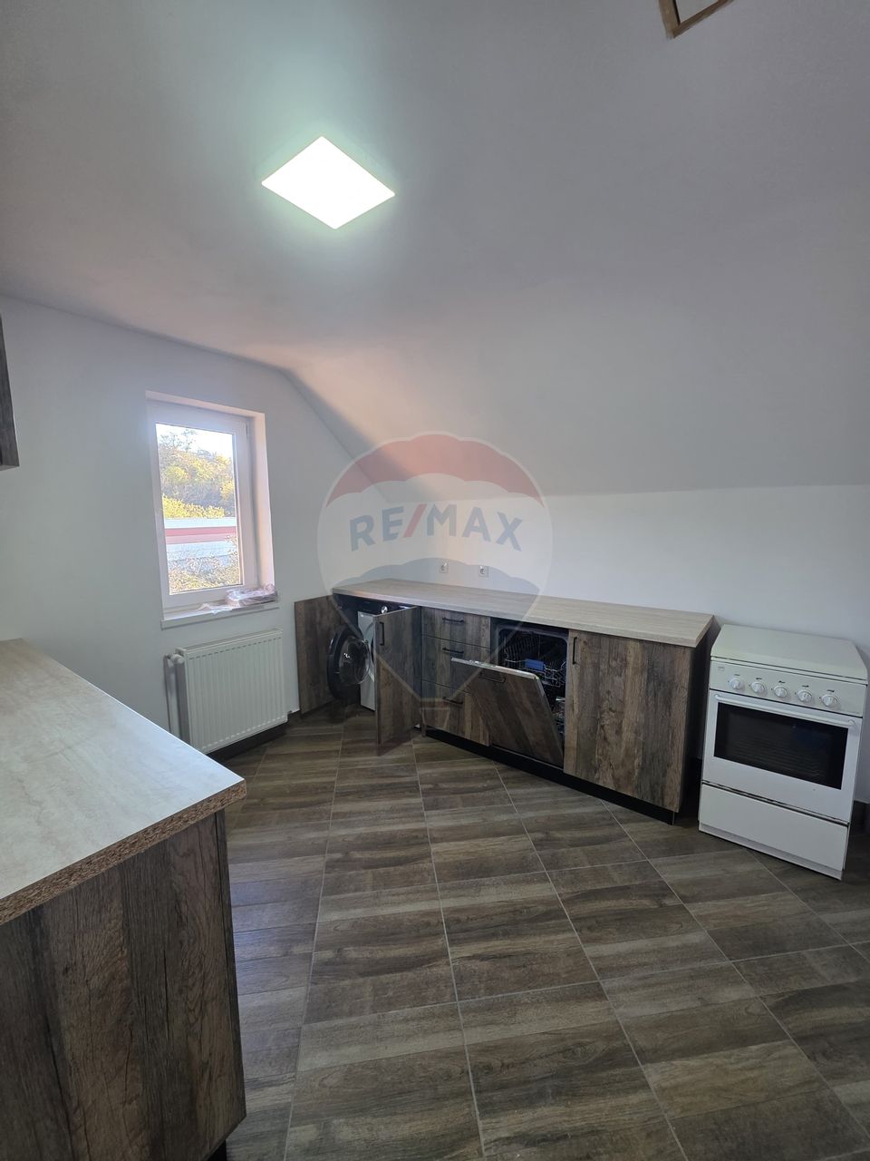 Spațiu comercial de închiriat în zona Vasia