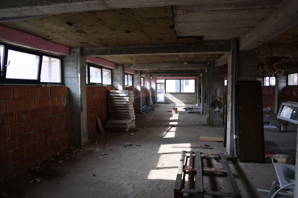 Spațiu comercial de 317mp de vânzare