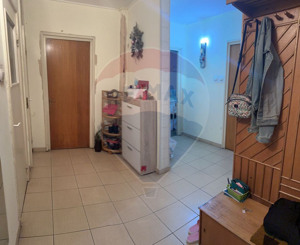 4 room Apartment for sale, Titan area