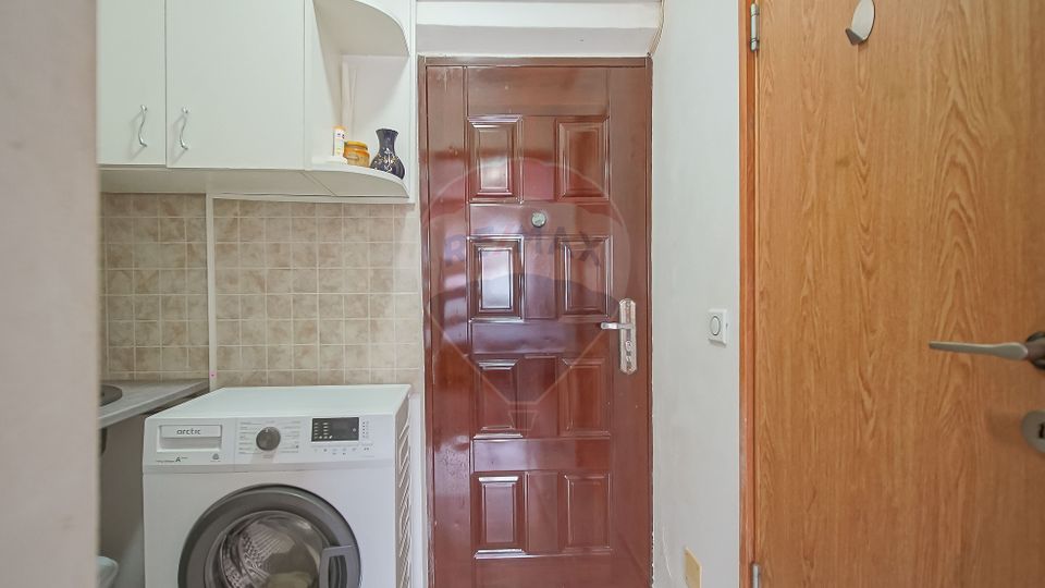 Comision 0% | Cameră 21 mp – Str. Înfrățirii, Brașov