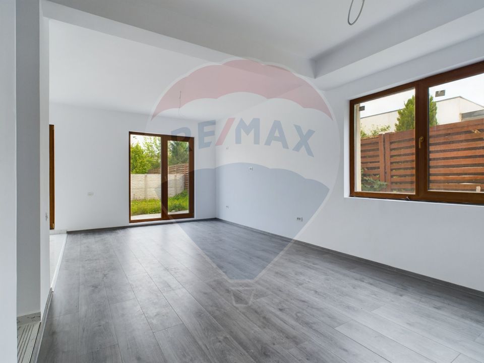 5 room House / Villa for sale