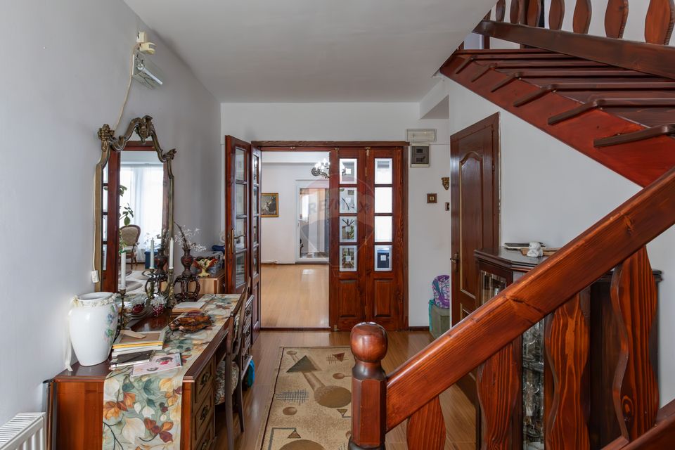 Casă / Vilă 4 camere de vânzare – Comuna Măgura, Str. Salcâmului