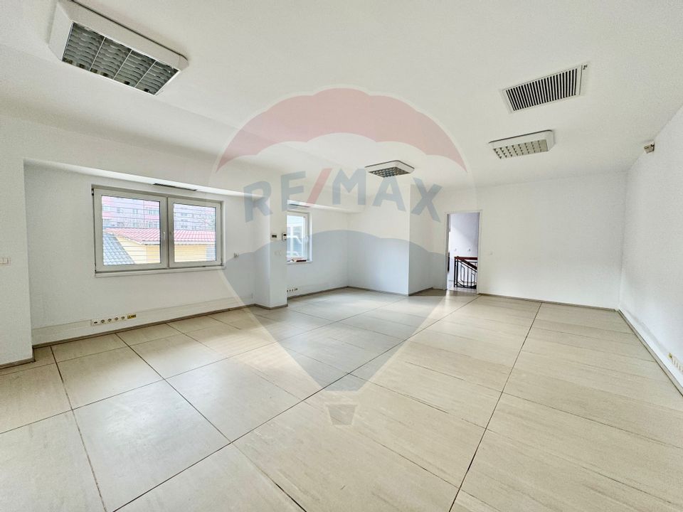 Casă / Vilă cu 7 camere de vânzare în zona Elisabetin