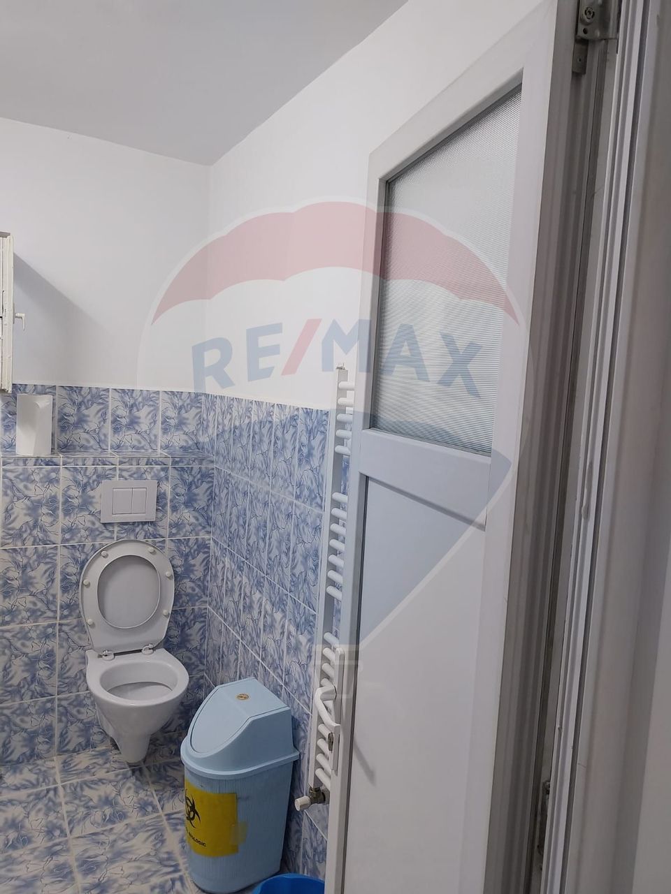 50sq.m Commercial Space for rent, Lapus area