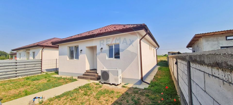 4 room House / Villa for sale