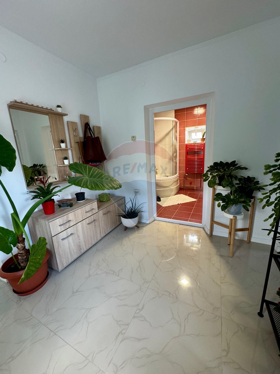 Casă / Vilă cu 6 camere de vânzare în zona Ultracentral