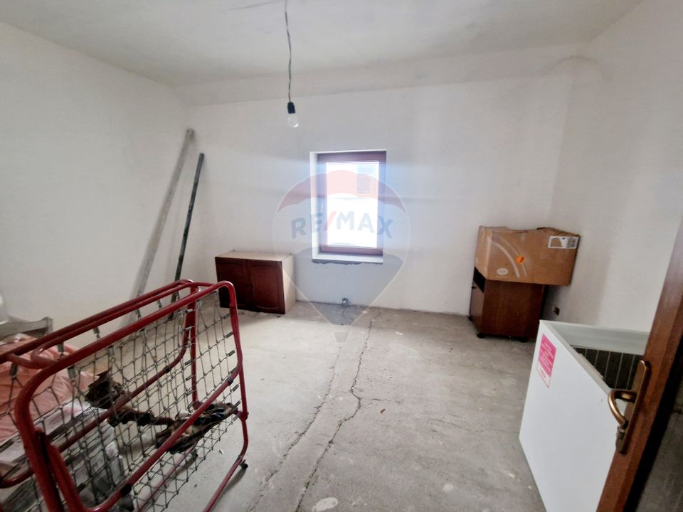 5 room House / Villa for sale, Darmanesti area