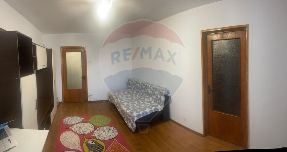 Inchiriere apartament  3 camere,  zona Plumbuita - Colentina