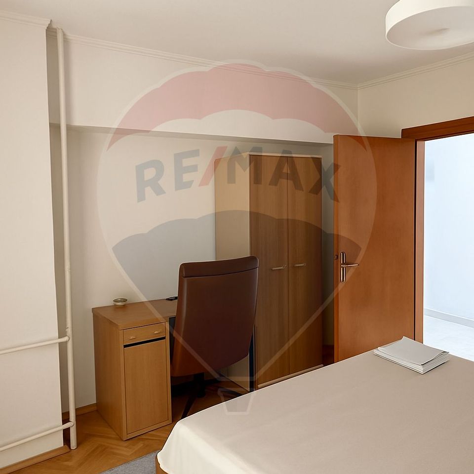 3 room Apartment for sale, Decebal area