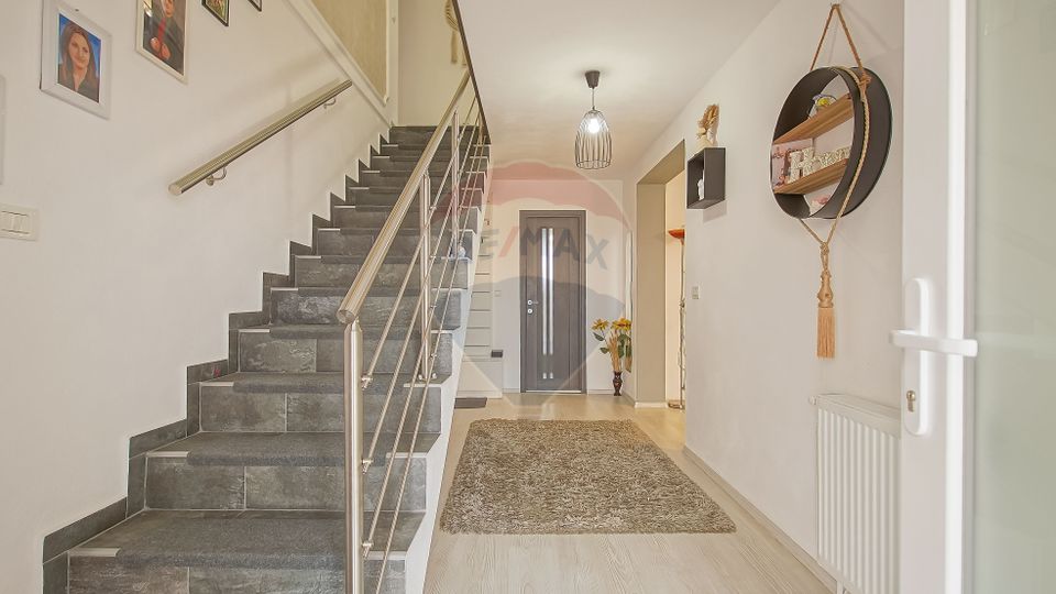 Comision zero, casa individuala + cabana A frame in Bod, la intrare