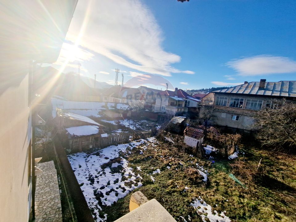 Doua case in zona Centrala, Piatra Neamt