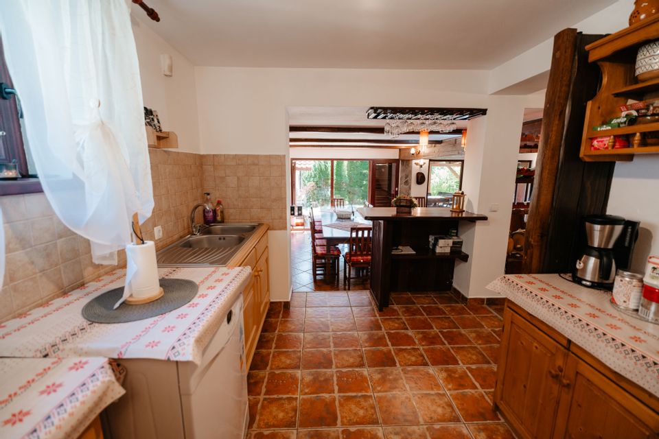 6 room House / Villa for sale