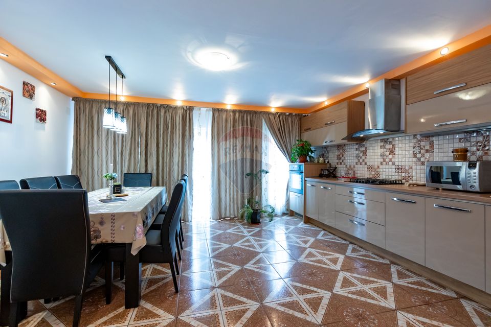 Vila / casa de vanzare in jud. Bacau, Ungureni