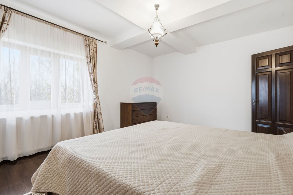 Casă/Vilă de Vânzare cu 5 camere,  Teren 757mp - Iasi - Hlincea