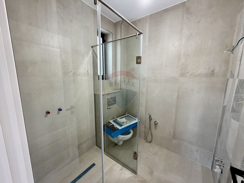 Casă / Vilă cu 4 camere de vânzare în zona Nord