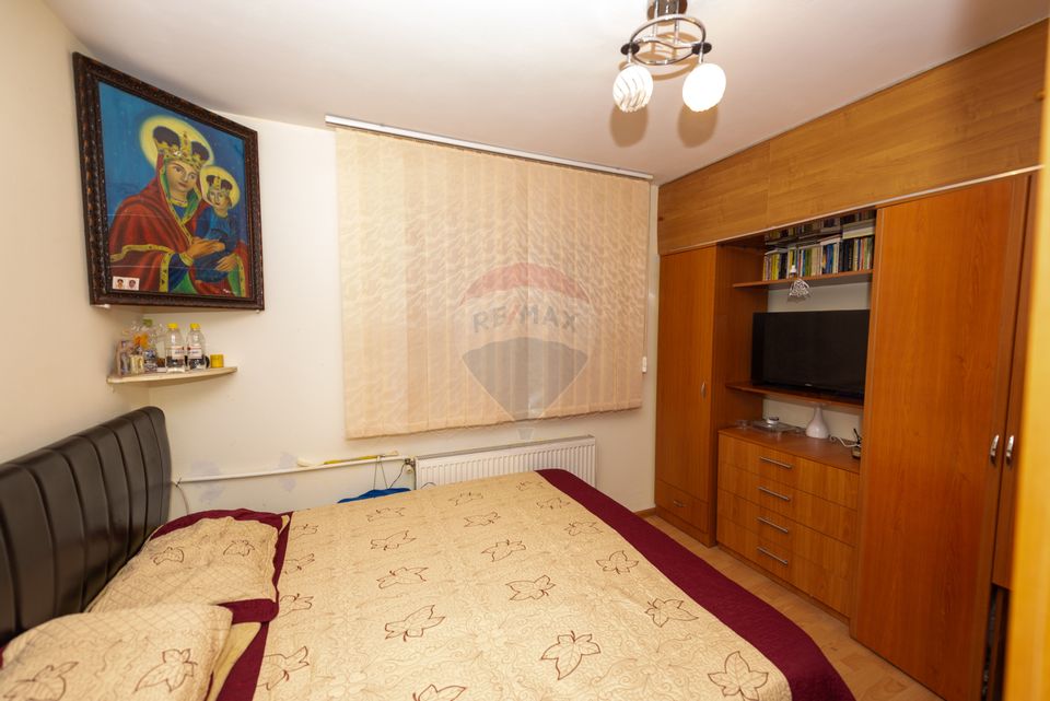 Apartament cu 2 camere de vanzare  Piata Resita , 38mp