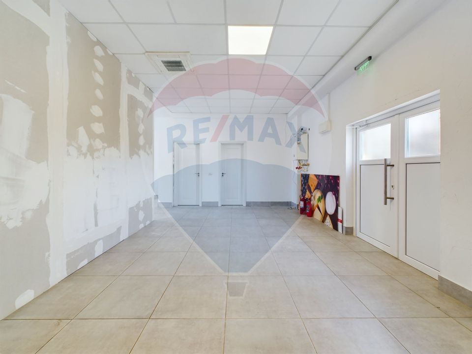 96sq.m Commercial Space for rent, Ghimbav Livada area