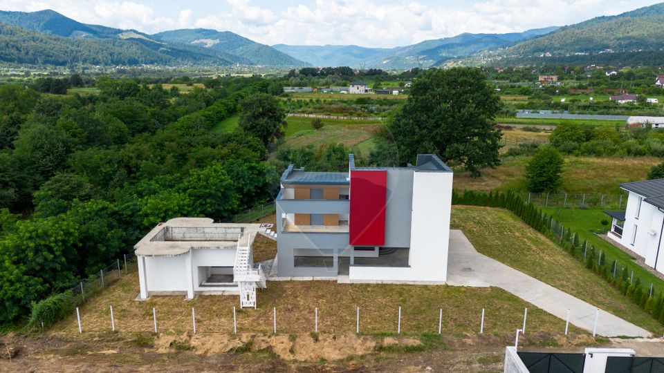 5 room House / Villa for sale