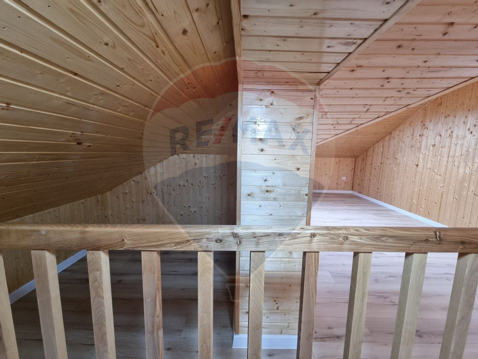 Penthouse 3 camere și loc de parcare, de închiriat, Cristian(REZERVAT)