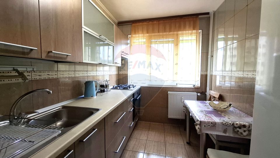For rent 2 room apartment Dristor Metro