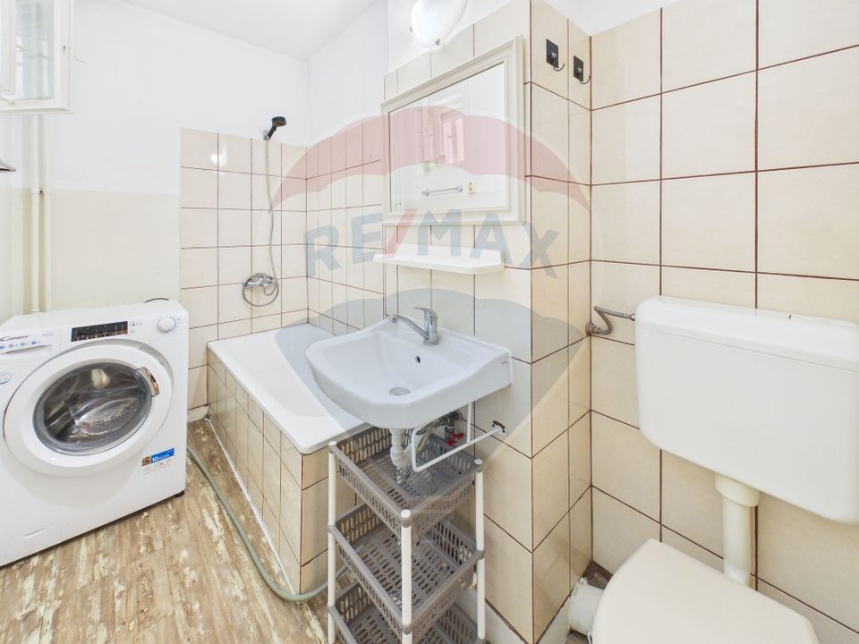 Apartament cu 2 camere de vanzare în zona Pajura