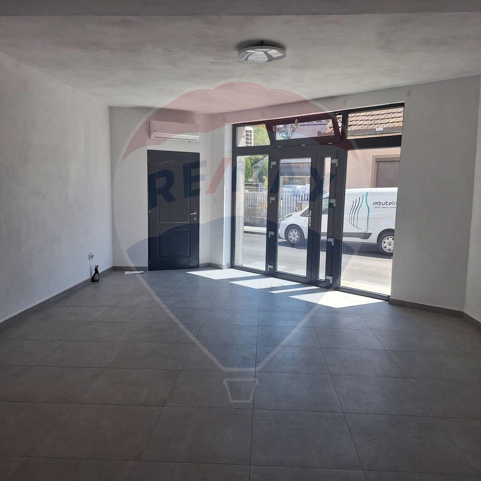 42sq.m Commercial Space for rent, Central area