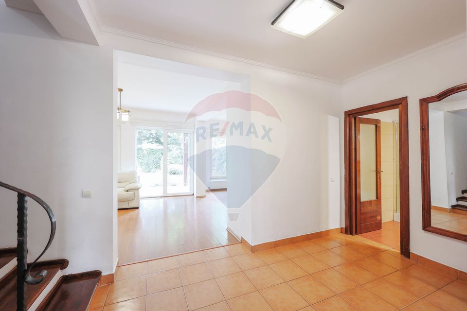 4 room House / Villa for sale, Dealuri Oradea area