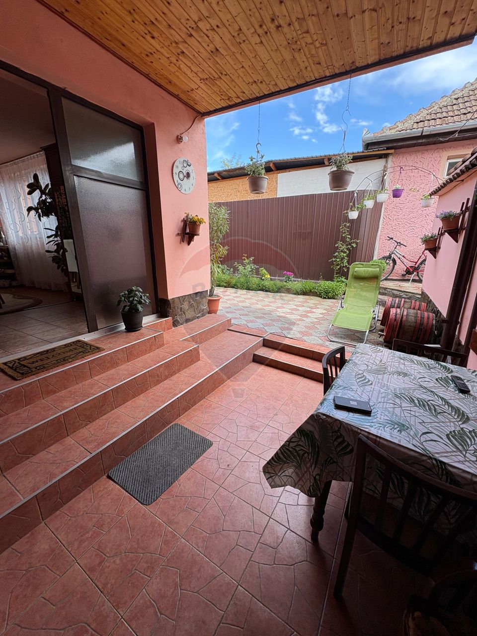 Casă in zona Mosnei, Str. Stejarului,  la cheie