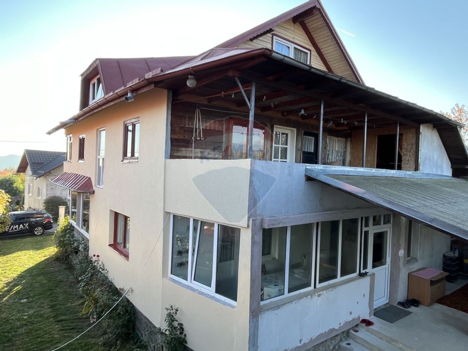 6 room House / Villa for sale