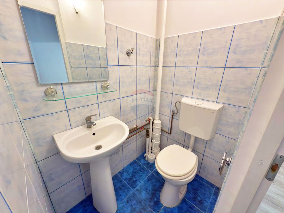 Apartament cu 3 camere de închiriat în Alfa, Arad.