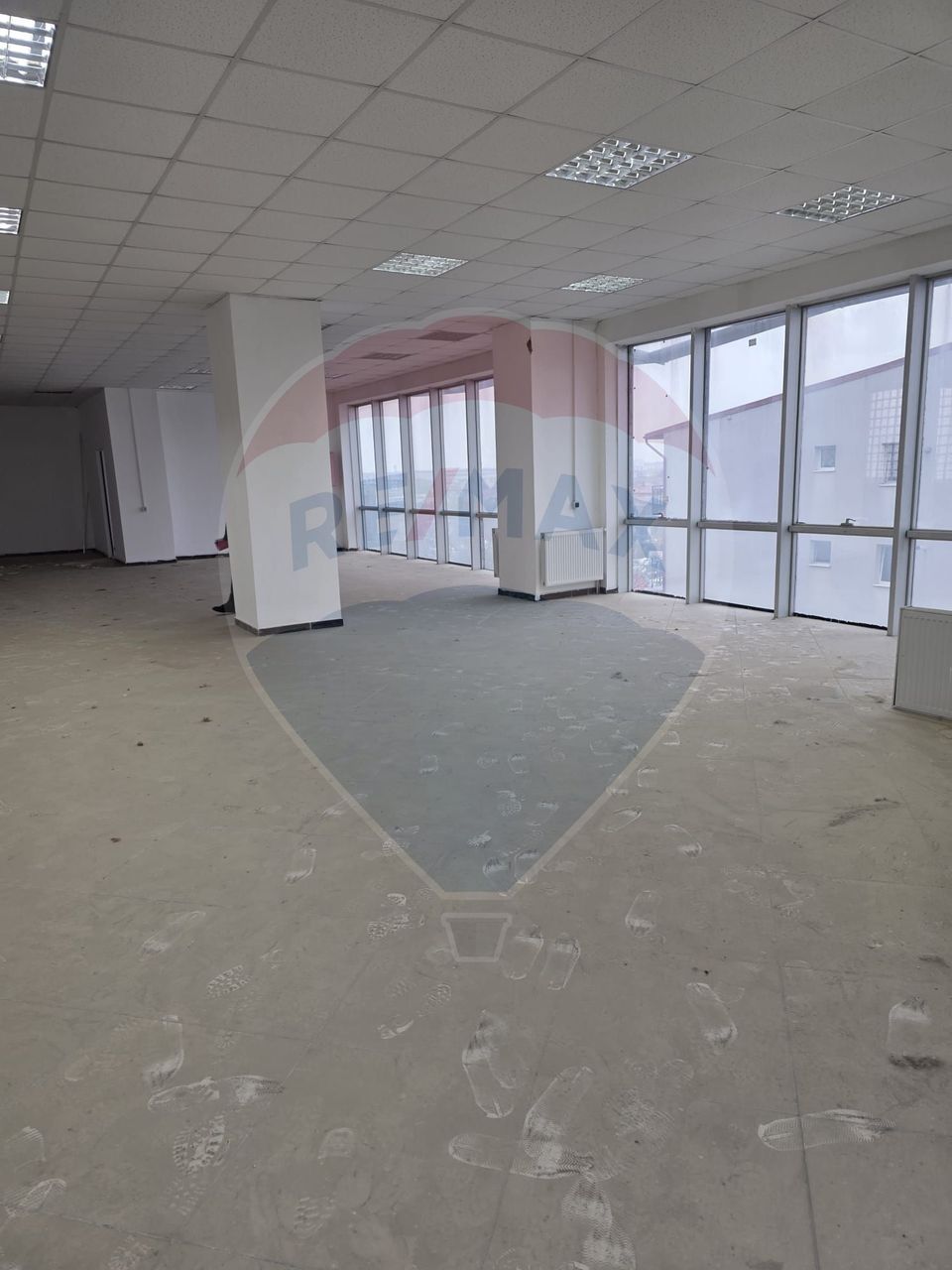 2,246sq.m Commercial Space for sale, Central area