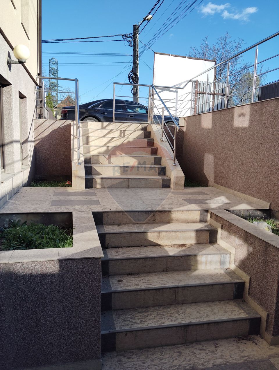 130sq.m Commercial Space for rent, Valea Adanca area