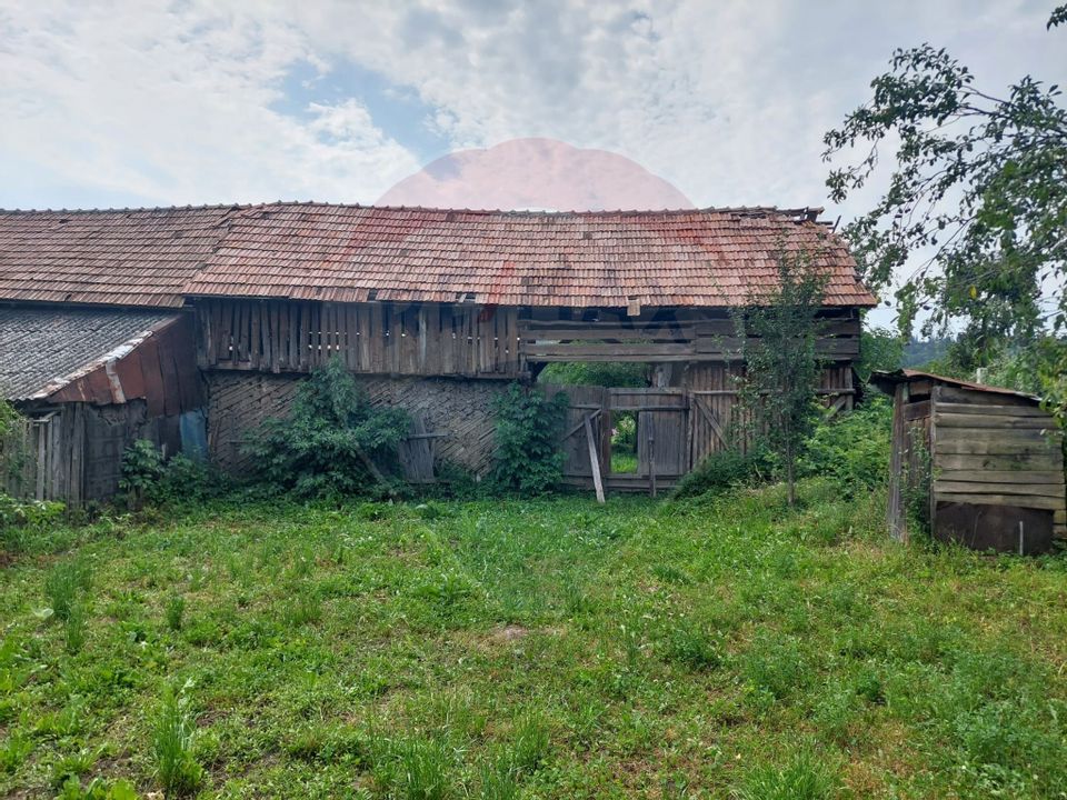 Casa batraneasca de vanzare in Darmanesti jud. Bacau