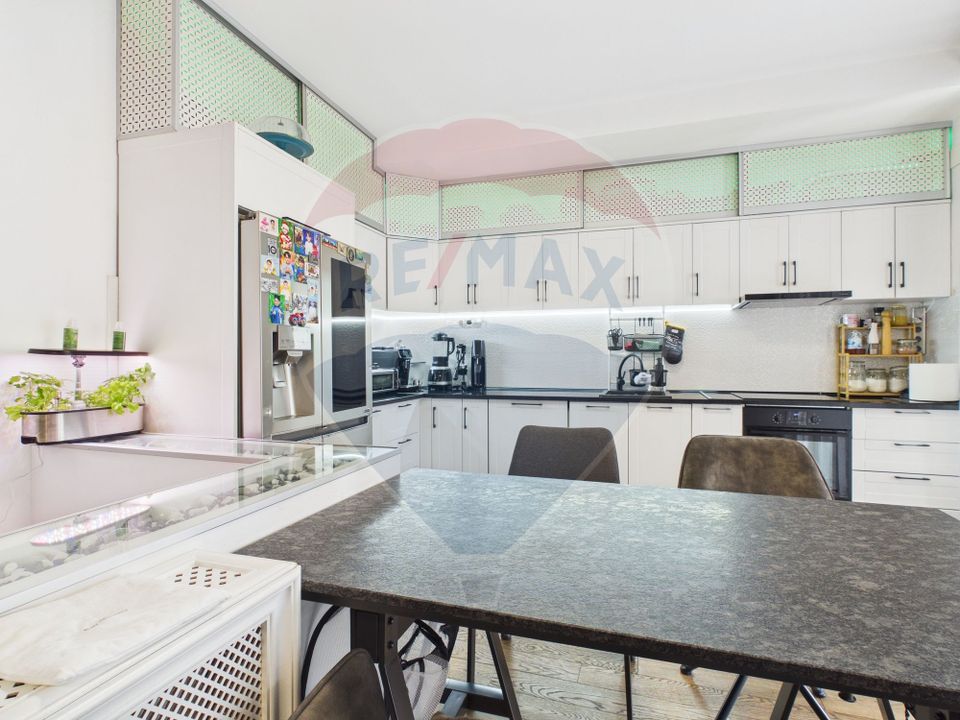 5 room Apartment for sale, Magheru area