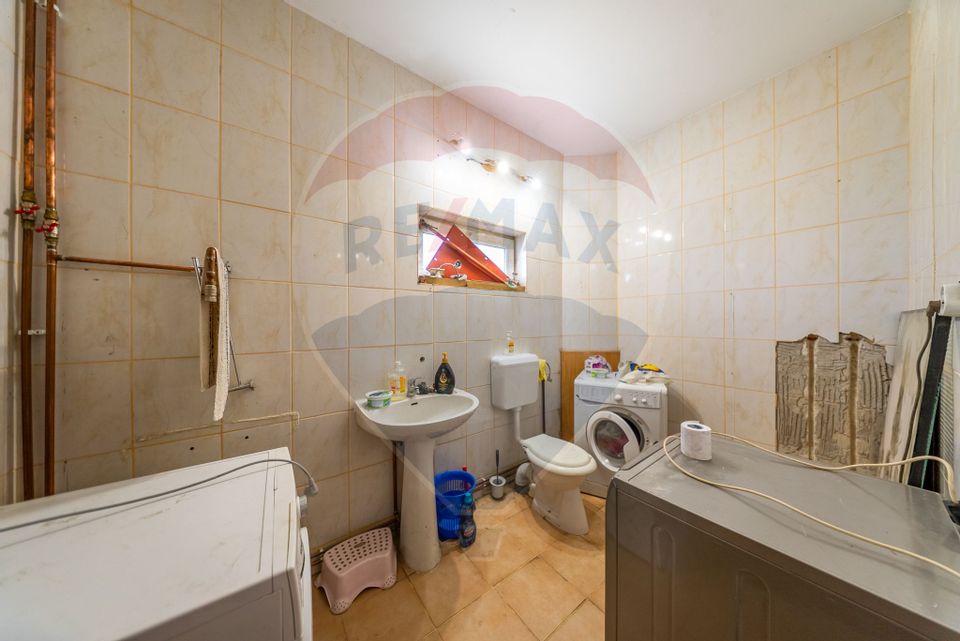 Spațiu industrial cu potential de vanzare in Paulis,Arad