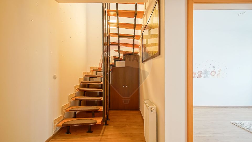 3 room Apartment for sale, Tractorul area