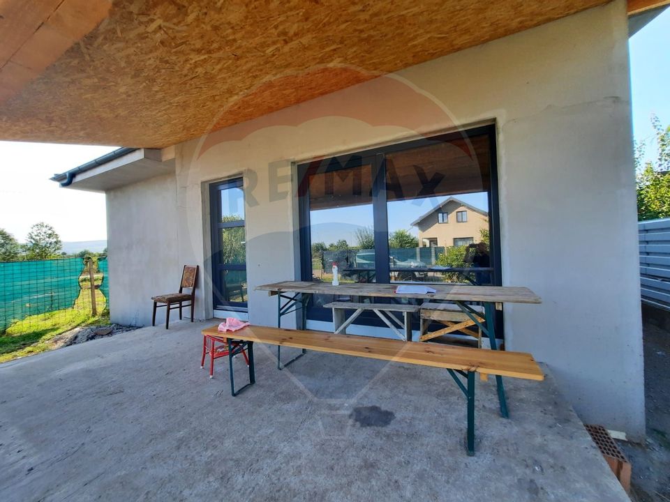 Casă la gri Unirea / Odobesti.